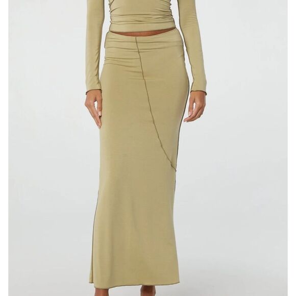 THE LINE BY K Vana Maxi Skirt in Army Green Sz XS - Picture 2 of 5